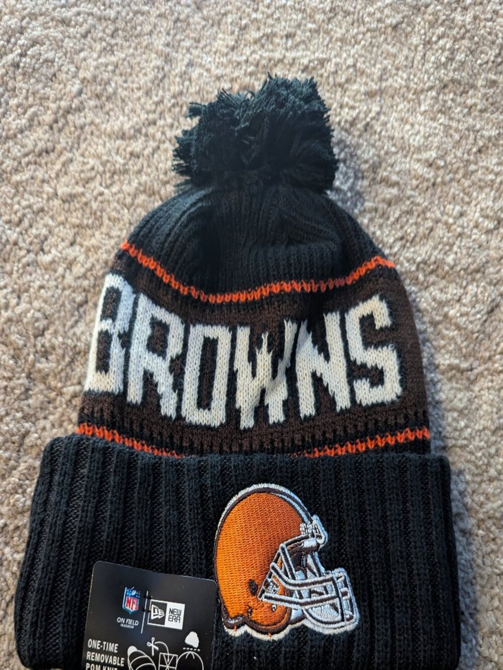 New Era NFL On Field Cleveland Browns Pom Knit Beanie Black Brown Orange NWT